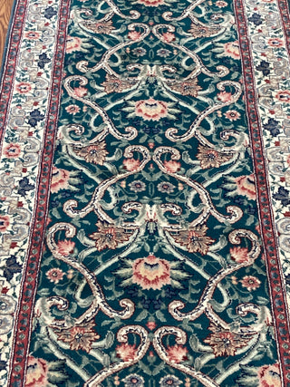 Chinese Veramin Runner. 2'7''x22'3''
